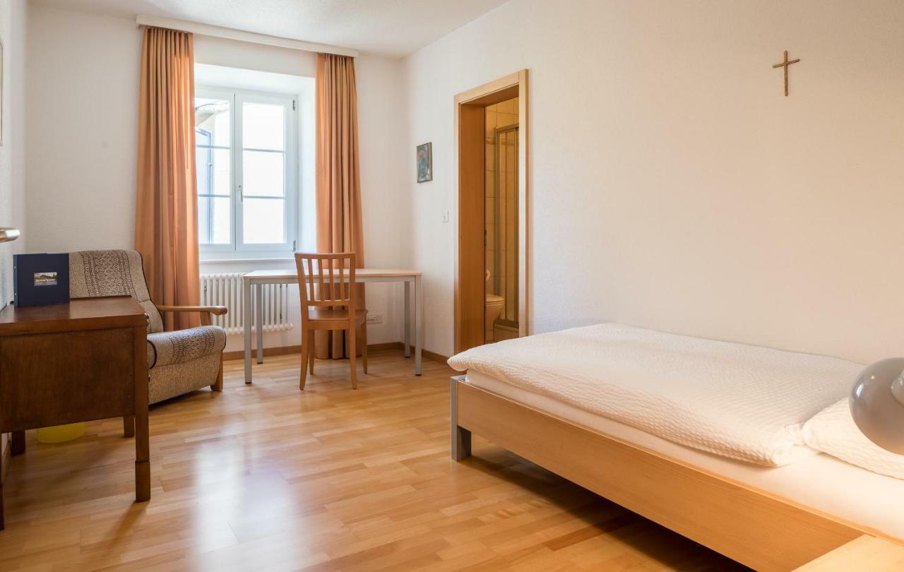 Gaestehaus St. Ursula Brig Bagian luar foto